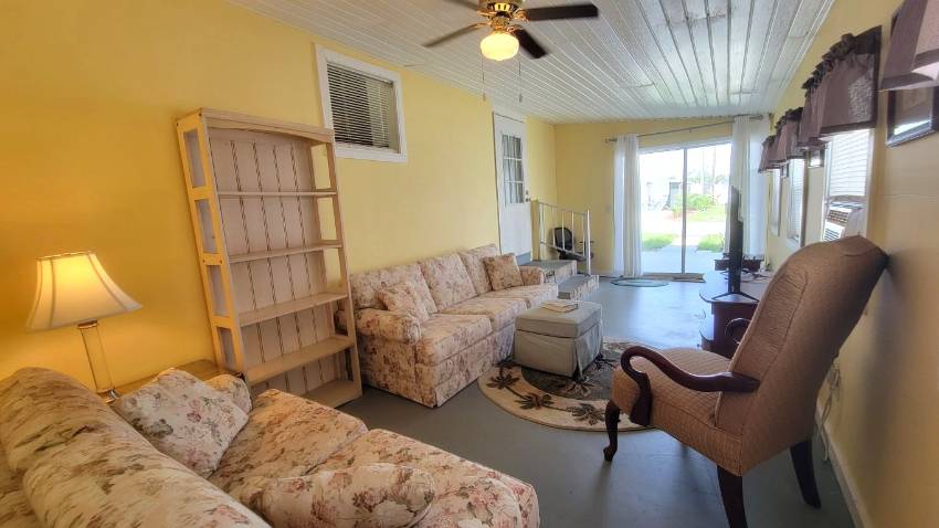91 Orange Manor Dr. a Winter Haven, FL Mobile or Manufactured Home for Sale